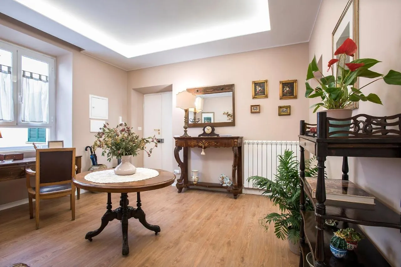 Vaticanestrome Elegant 4-Bedroom Apt In Central Rome Near Vatican-