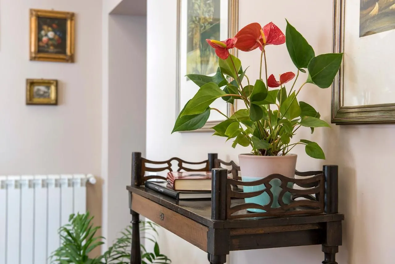 Apartment Vaticanestrome Elegant 4-Bedroom Apt In Central Rome Near Vatican-