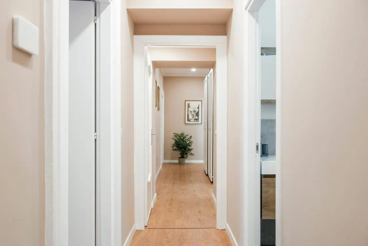 Apartment Vaticanestrome Elegant 4-Bedroom Apt In Central Rome Near Vatican- Italy