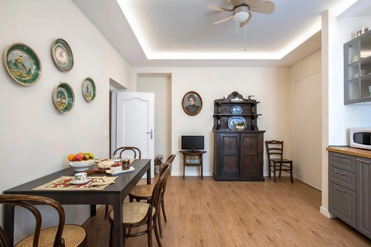 Vaticanestrome Elegant 4-Bedroom Apt In Central Rome Near Vatican-